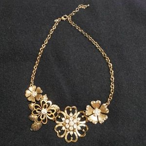Dramatic floral necklace